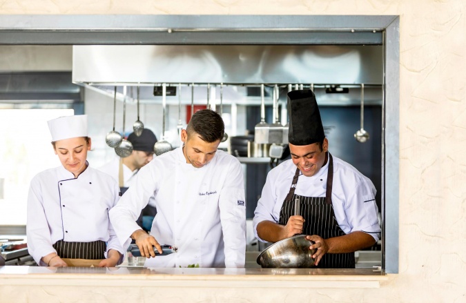 Alaçatı 11 Beach Club & Restaurant